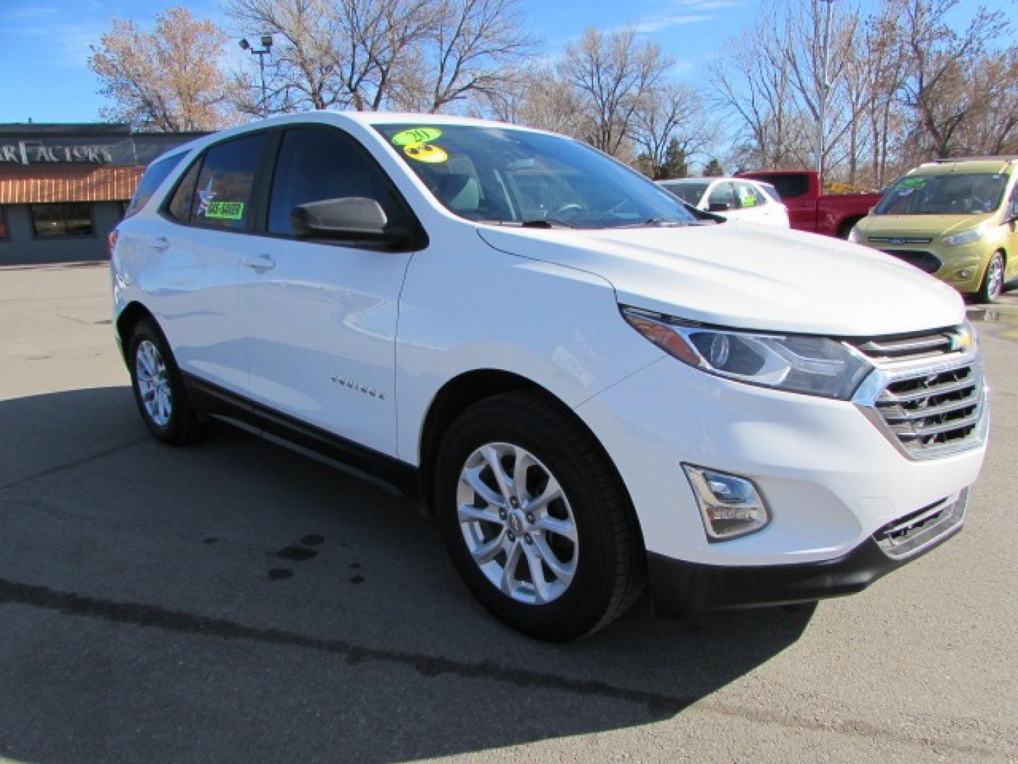 2020 White /Gray Chevrolet Equinox LS (3GNAXHEV8LS) with an 1.5L Turbo 4 cylinder engine, 6 speed automatic transmission, located at 4562 State Avenue, Billings, MT, 59101, (406) 896-9833, 45.769516, -108.526772 - Photo#4